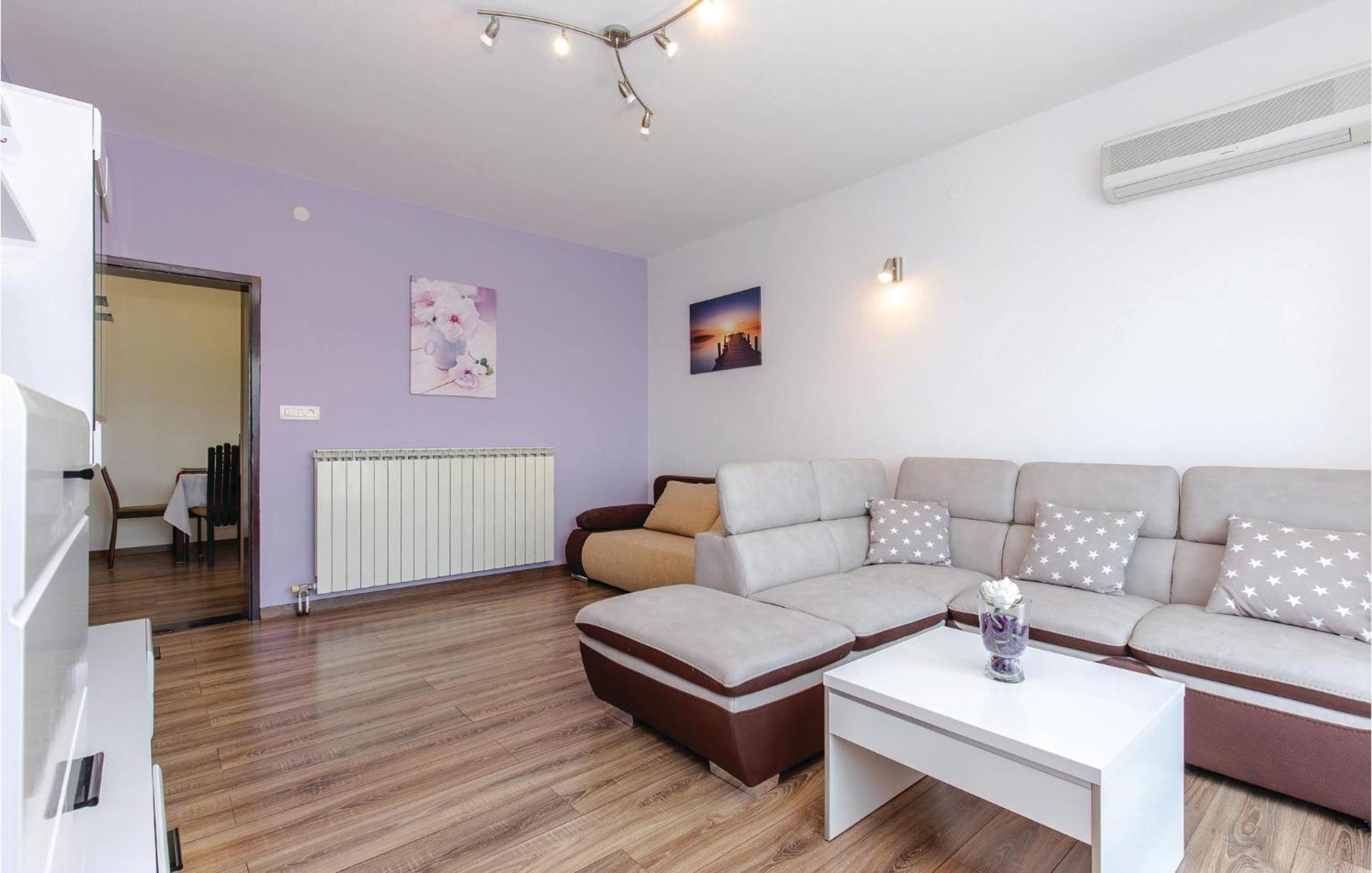 Gorgeous Apartment In Crikvenica With Kitchen Экстерьер фото